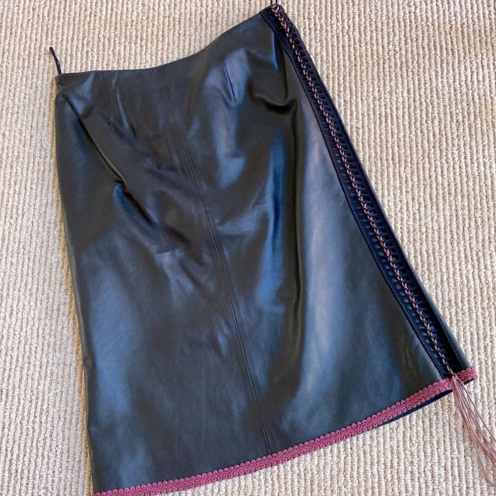 Parfait Leather black Skirt pink fringes Waist 27" gorgeous lamb skin lined